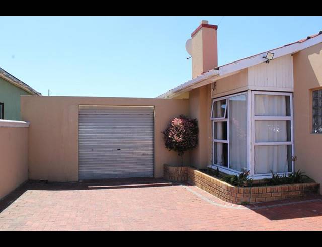 4 BEDROOM HOUSE FOR SALE IN TOWNSEND ESTATE